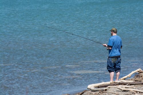 At 100% you can see his fishing line against the water.  Sometimes the D7100 + 70-300 really surprises me with its sharpness.