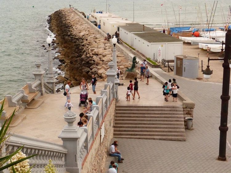 Sitges, sempre diferente, alegre, festivo e colorido.