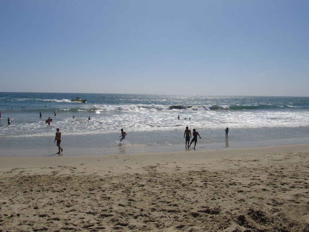 Newport Beach, incorporated in 1906, is an affluent city in Orange County, California, 10 miles (16 km) south of downtown Santa Ana. The population was 85,186 at the 2010 census. The city's median fam