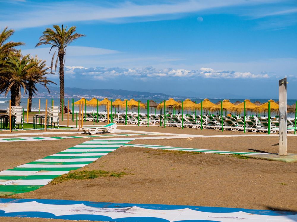 Come paradiso per i turisti dagli anni Settanta, Torremolinos si è ripresa molto. Felice di essere qui in una perfetta primavera.